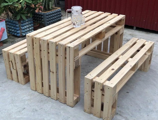 You are currently viewing Crafting Pallet Tables with Rustic Charm: A PEOPLEIZE Do-It-Yourself Guide